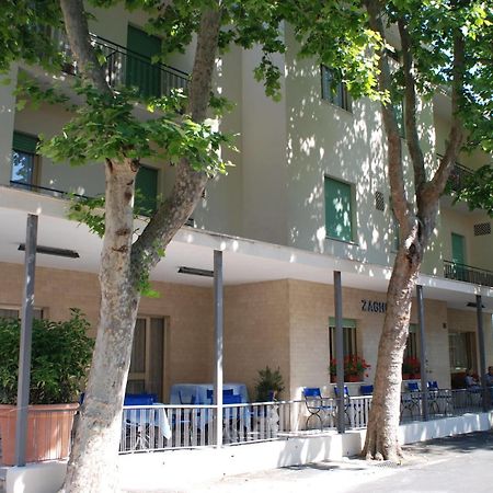 Hotel Zaghini Rímini Exterior foto