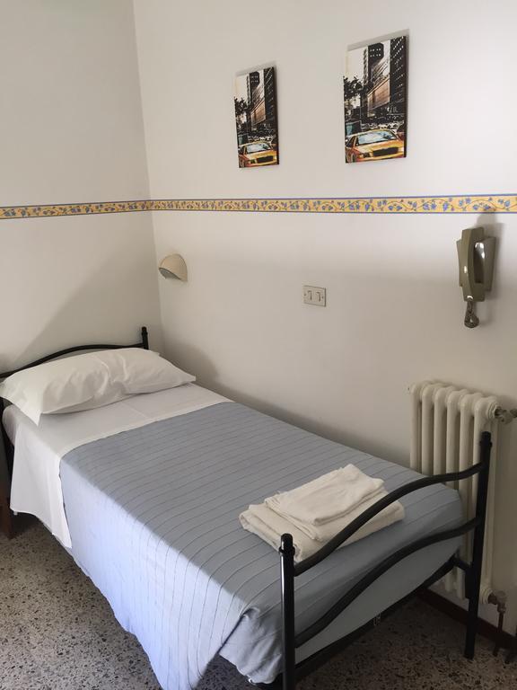 Hotel Zaghini Rímini Habitación foto