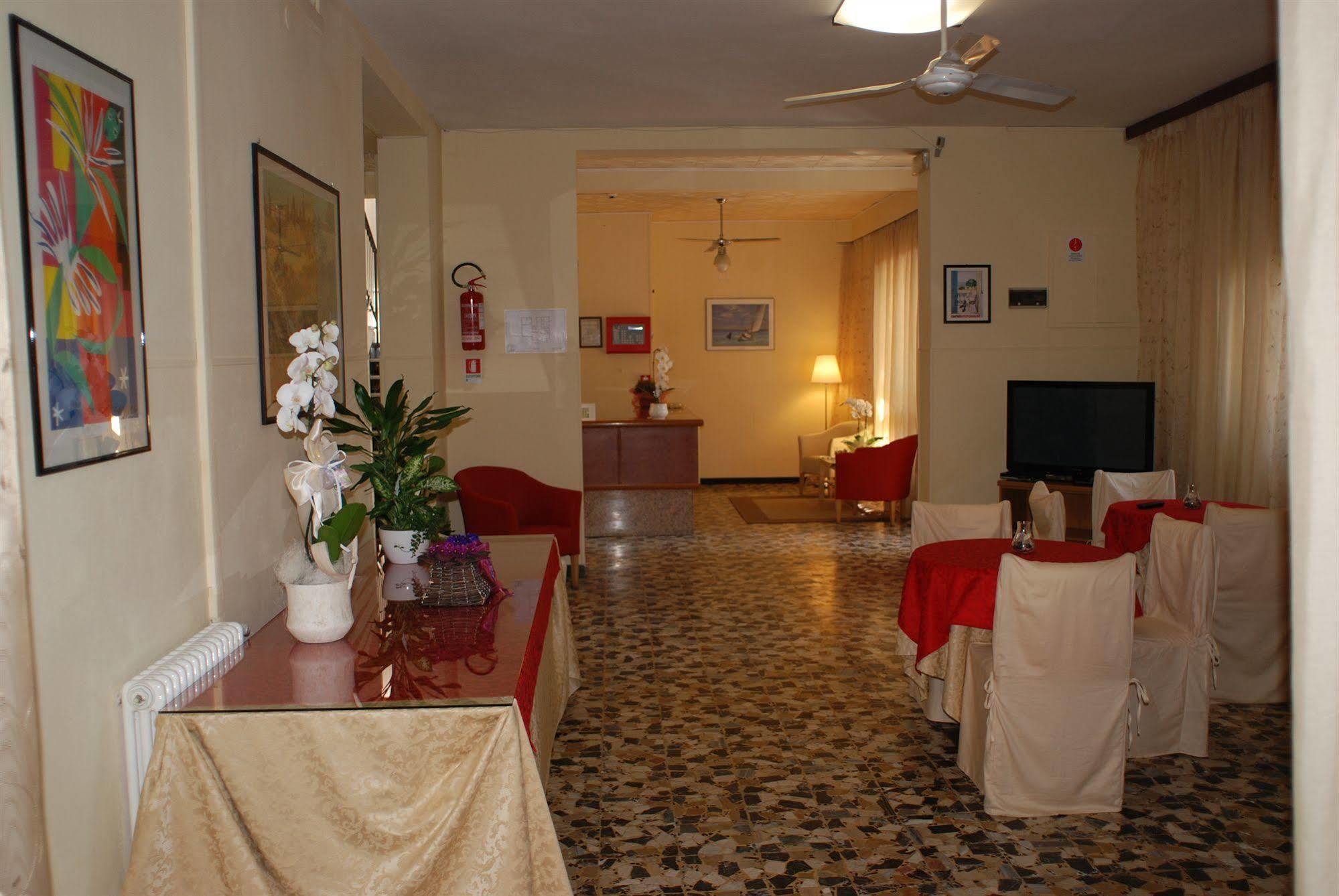 Hotel Zaghini Rímini Exterior foto